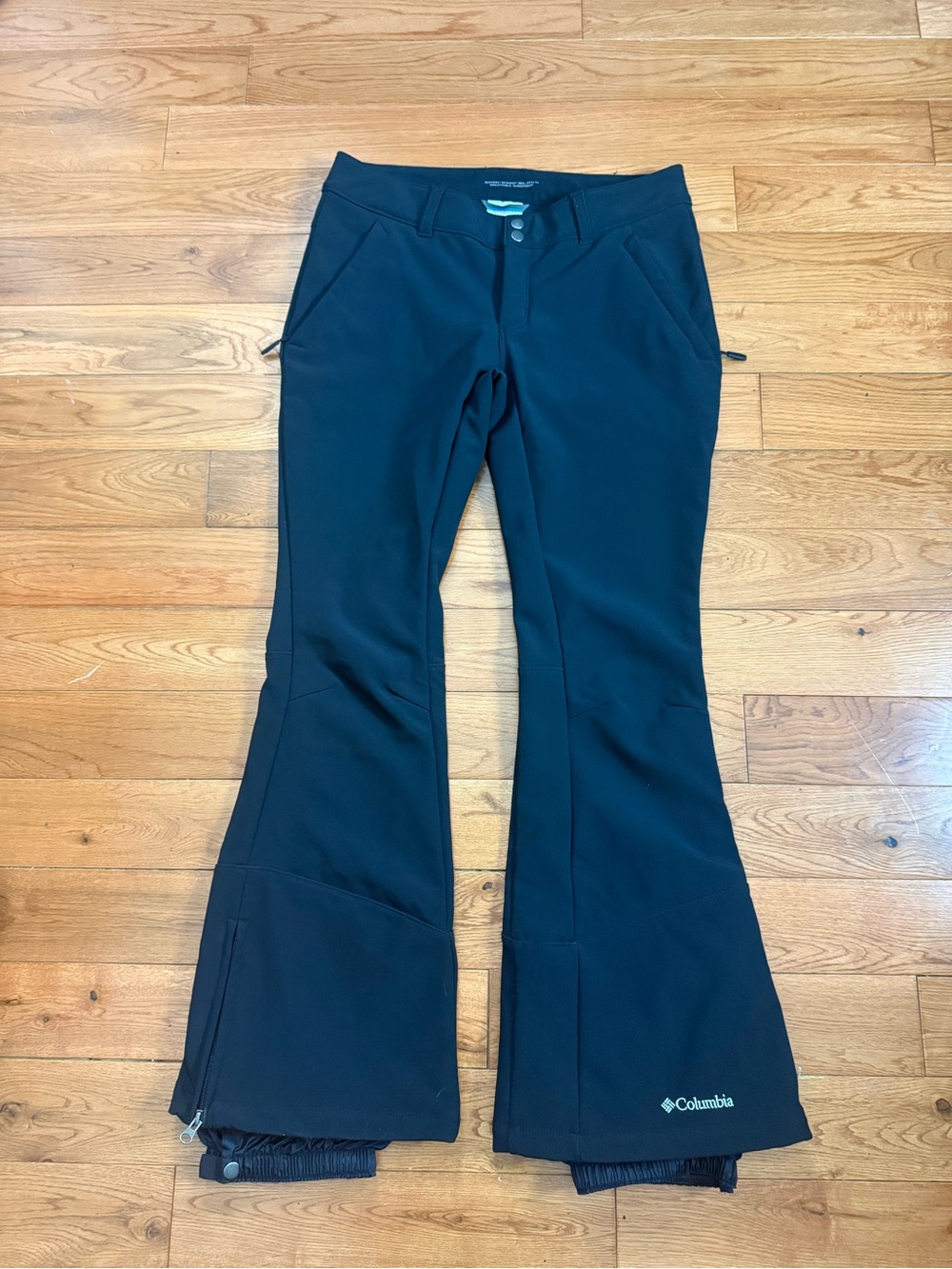 Columbia Squaw Ascent Softshell Women’s Flare Leg Ski Pants